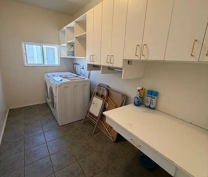 3924 W Dunkeld St #UPSTAIRS — Photo 11
