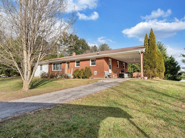 334 Fairview St, Bland, VA 24315