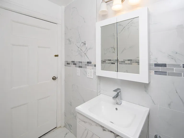 2326 15th St #1 — Photo 7