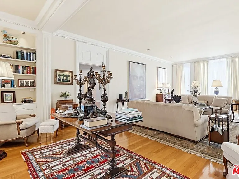 516 S Rimpau Blvd — Photo 16