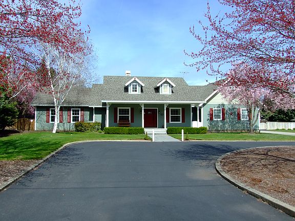 South Side - 2950 Larch