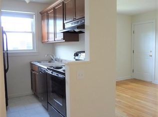 13 Montreal St APT 7, Portland, ME 04101