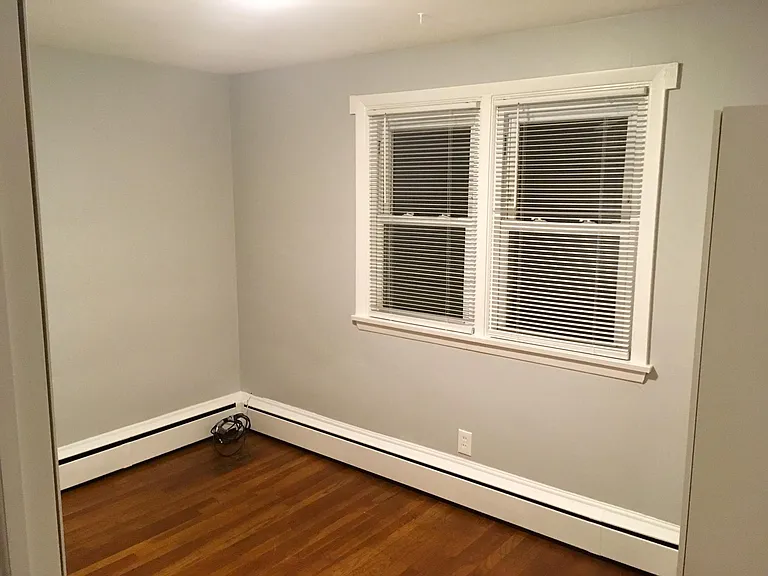 421 1/2 Hancock Ave — Photo 8