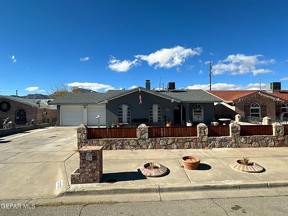 5th image of 10709 Fort Worth St