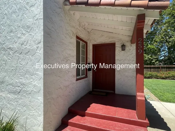 259 W 19th St, Merced, CA 95340