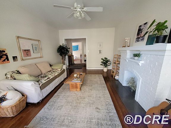 4th image of 1147 W Pratt Blvd #3E
