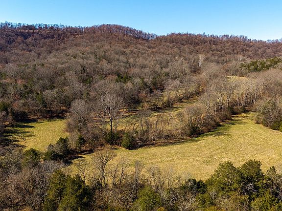2nd image of 1 Cooper Hollow Dr