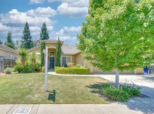 1094 N Coventry Ave, Clovis, CA