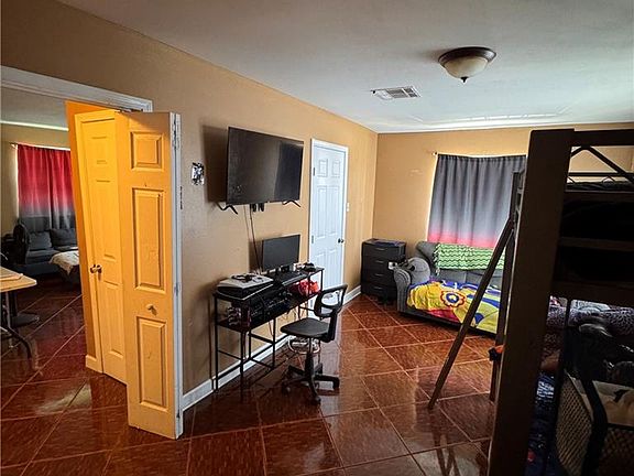 5th image of 14564 Duane Rd