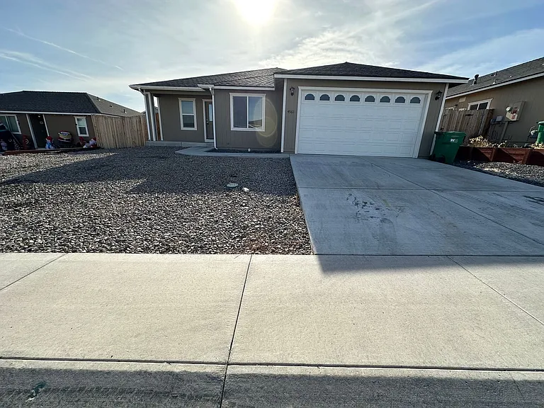 4561 Spaight Way — Photo 1