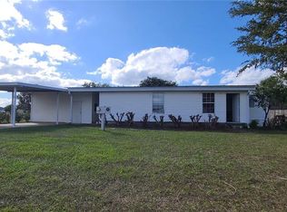 30 Cayman Cir, Umatilla, FL 32784