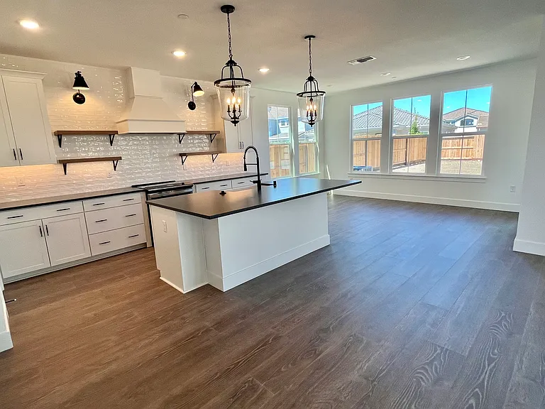 17847 Moonstone Way — Photo 4