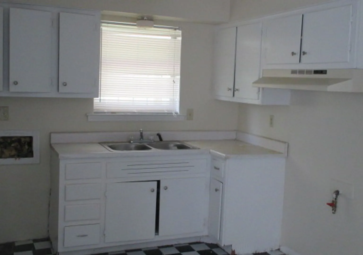 Welcome to 4372 Deerland Street! — Photo 3