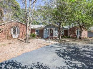 1960 Price Dr, Farmville, VA 23901