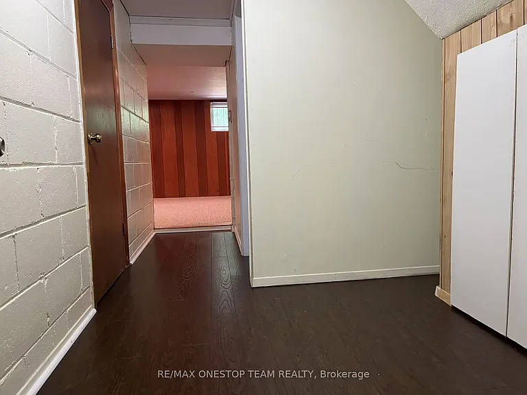 936 Pharmacy Ave — Photo 20
