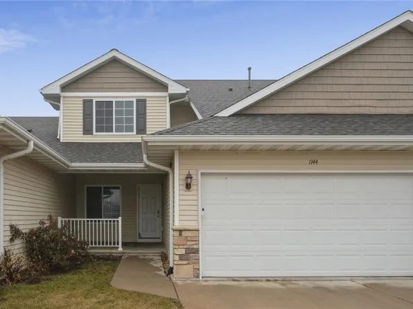 1144 Crescent View Dr NE, Cedar Rapids, IA 52402