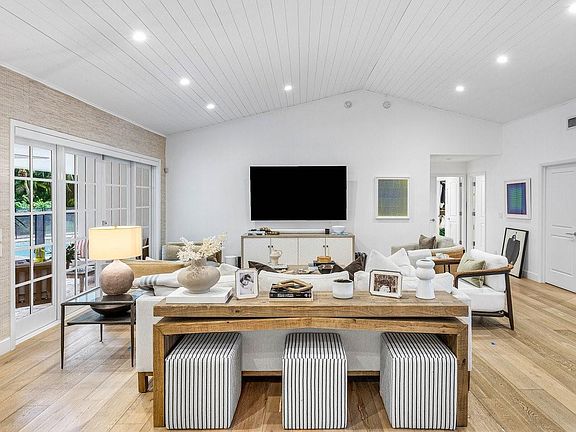 4th image of 17844 Scarsdale Way