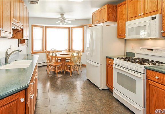 3rd image of 33 Marion St