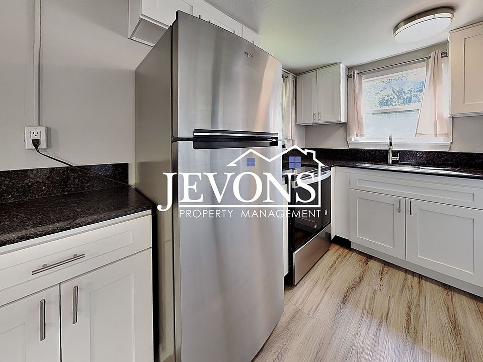 1st image of 107 Sunnyhill Rd W #0