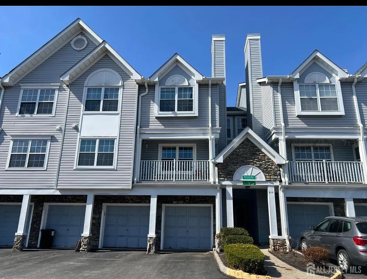 Building Photo - 207 Prestwick Way #207