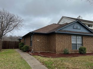 2112 Prairie Creek Trl, Garland, TX 75040
