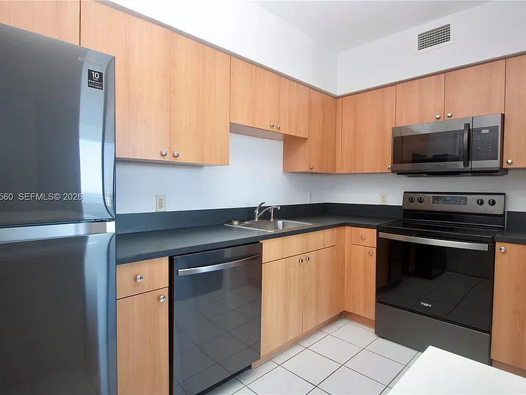 1330 West Ave #3305 — Photo 2
