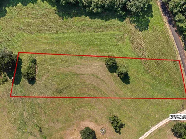 488 W Main St, Ore City, TX 75683