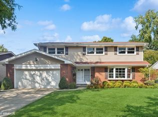 1212 W Glenn Ln, Mount Prospect, IL
