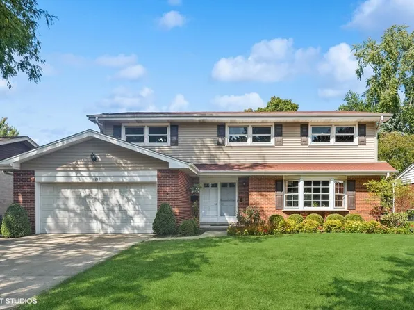 1212 W Glenn Ln, Mount Prospect, IL 60056