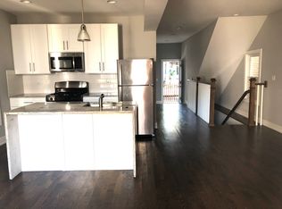 1941 W Roscoe St #1, Chicago, IL 60657