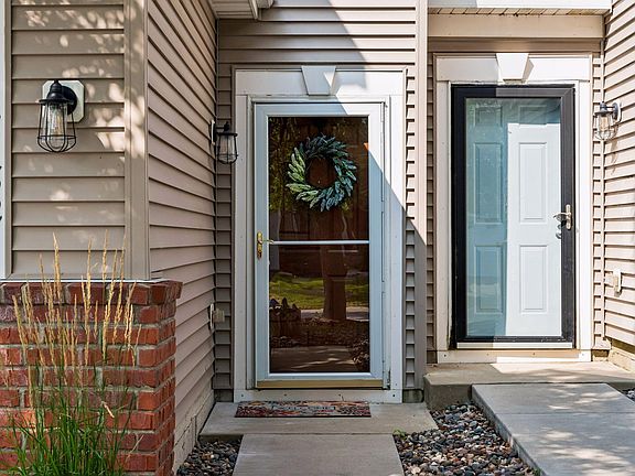 4th image of 2782 Spy Glass Dr