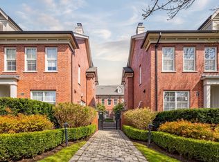 755 W 42nd Ave, Vancouver, BC