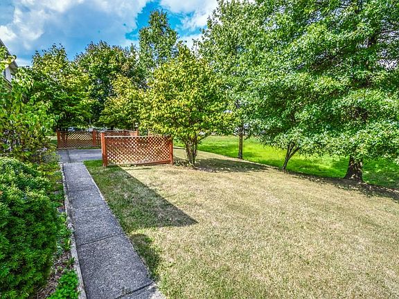 3rd image of 19452 Overland Park Dr