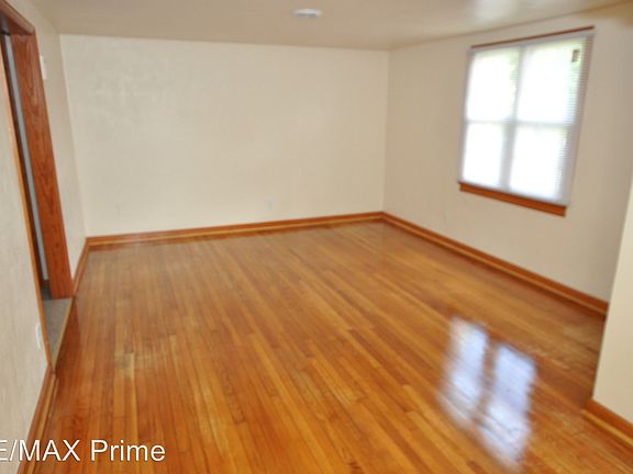 4th image of 5900 Arden St