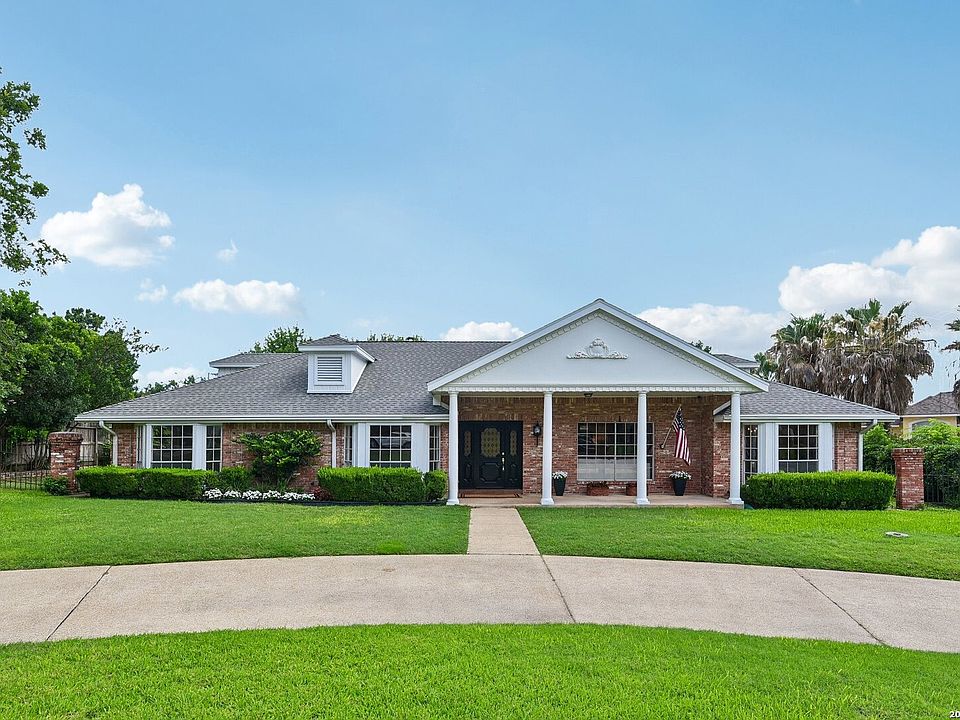 1st image of 211 CHATTINGTON CT