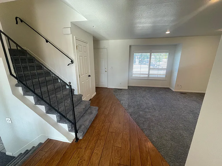 10276 S Locksley Rd — Photo 3
