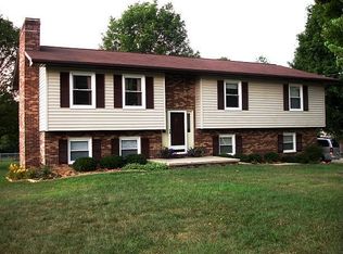 135 Elm Hill Dr, Jonesborough, TN 37659