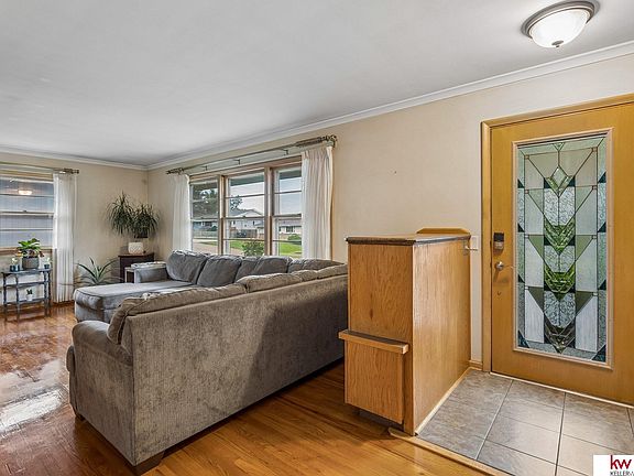 4th image of 5010 Castelar St