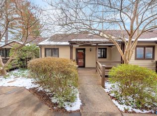 1255 Branchlands Dr, Charlottesville, VA 22901