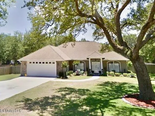 8377 Curry Rd, Biloxi, MS 39532