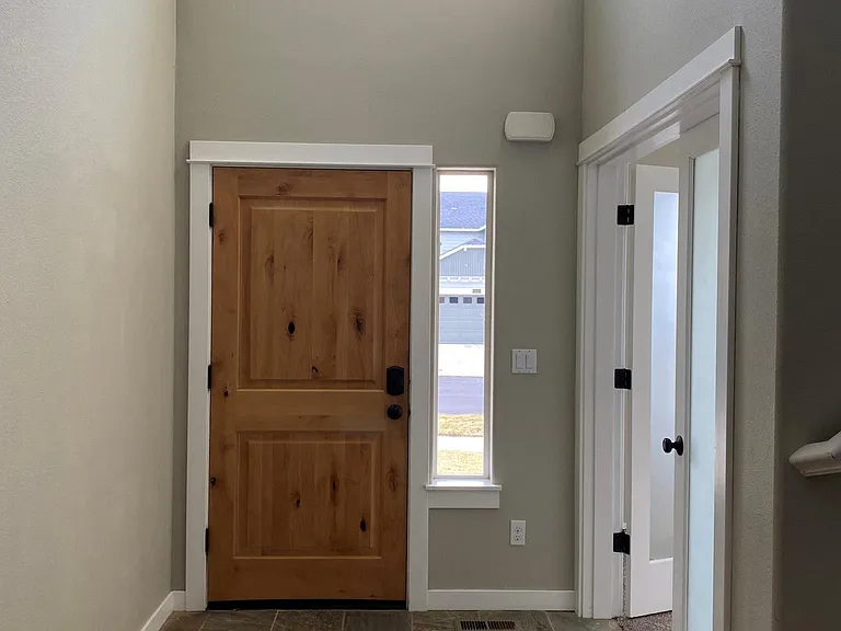 61142 Montrose Pass St — Photo 3
