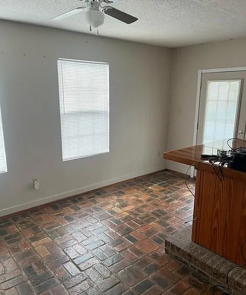 5559 Orchard St — Photo 9