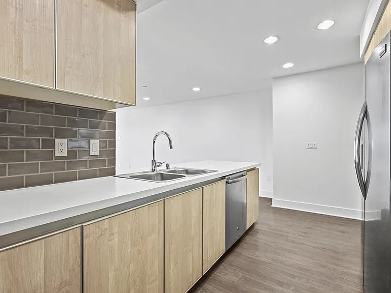 Western Lux — Photo 98