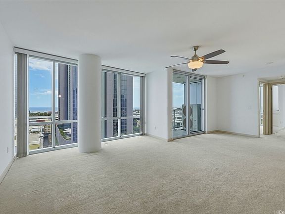 4th image of 555 South St #1305