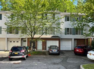160 Ilyssa Way, Staten Island, NY 10312