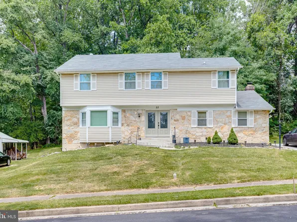 22 Hobart Ct, Randallstown, MD 21133