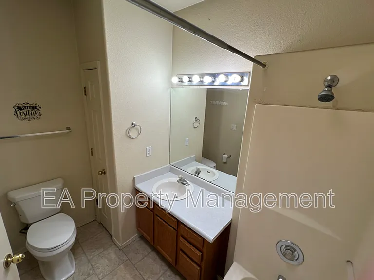 10316 Gutierrez Rd NE — Photo 4