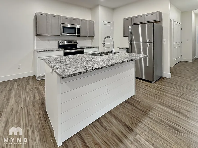5760 E Bristol St #5760 — Photo 5