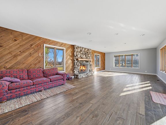 2nd image of 25171 N Virginia Ave