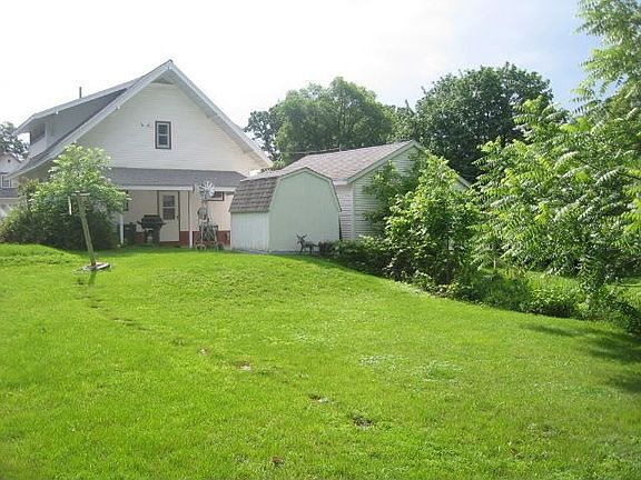 3rd image of 816 N Connecticut Ave